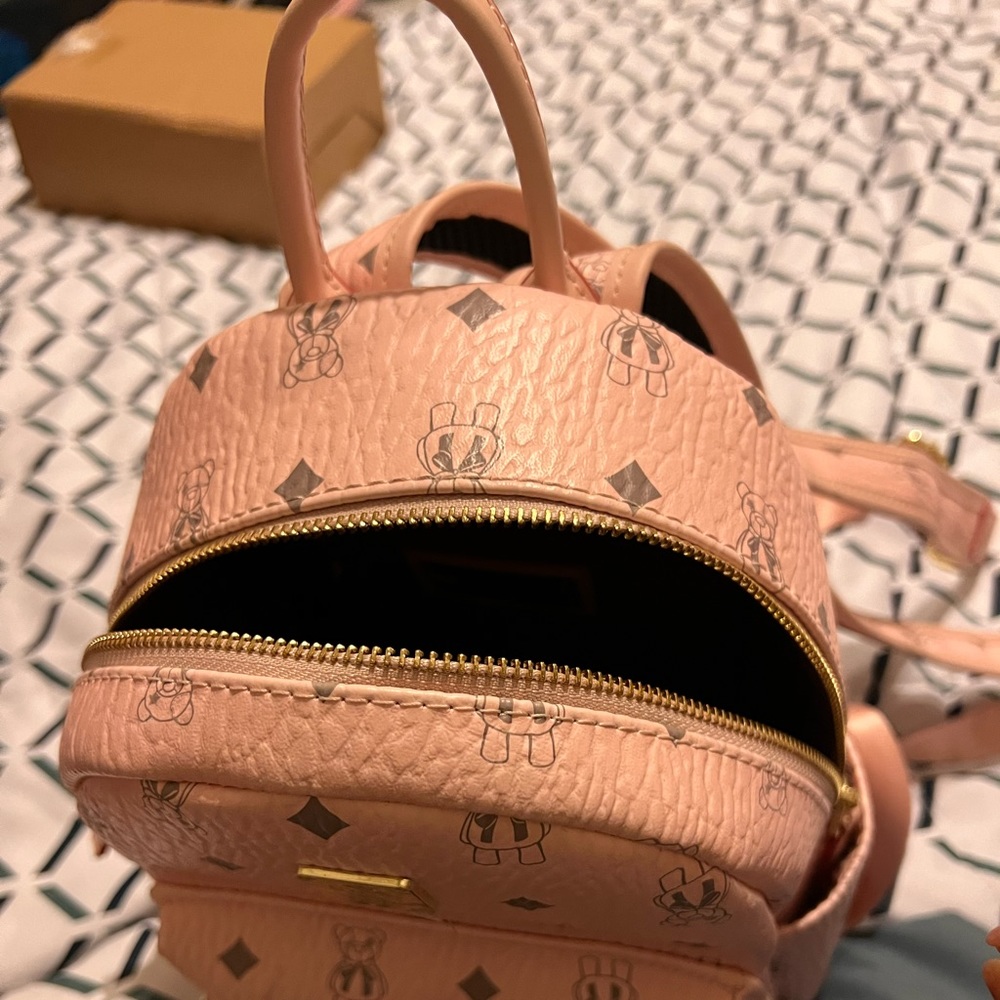 Pink small backpack - Picture 2 of 5